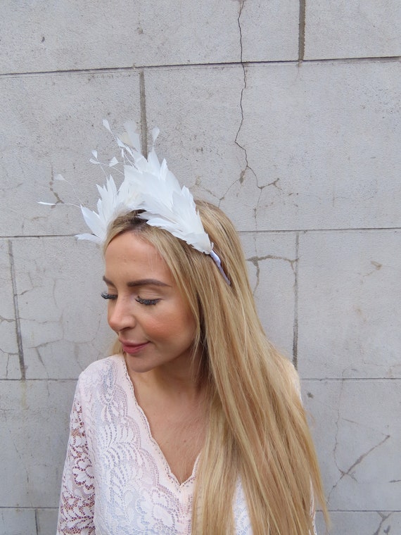 Fascinators Headband with Feather, White Follure Headbands for Women Feather Fascinators Flower Derby  main image 3