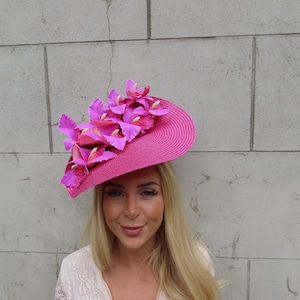 One off Piece Large Pink Orchid Flower Straw Style Hat Fascinator Wedding Guest Races Ladies Day Disc Hatinator Big Magenta Hot Pink u10408