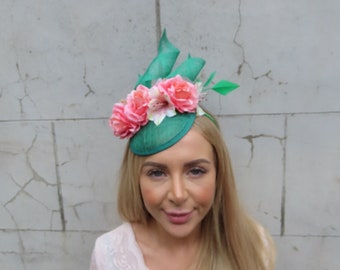 Emerald Green & Coral Blush Pink Rose Flower Feather Hat Fascinator Wedding Races Hair Headpiece Sinamay Ladies Day Pillbox Hatinator u10903