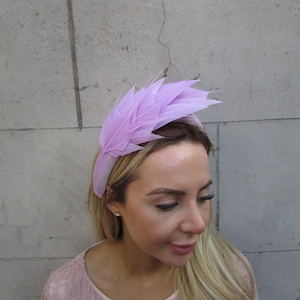 Lilac Fascinator Headband Feather Velvet Padded Headpiece Wedding Guest Races Hairband Halo Light Purple u12201