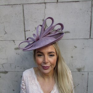 One Off Piece - Lavender Light Purple Sinamay Disc Hat Hatinator Races Wedding Guest Headpiece Saucer Hatinator Ascot Ladies Day Lilac vr
