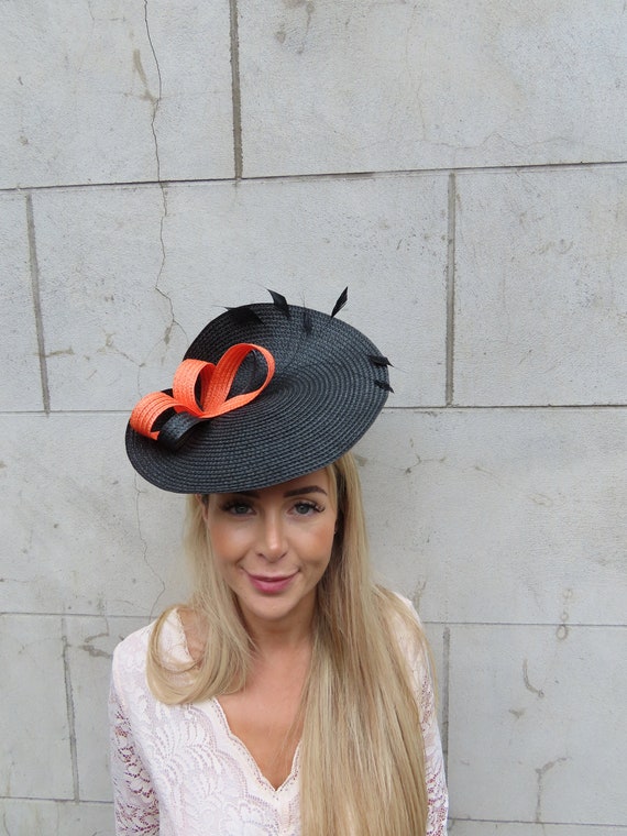 One off Piece Large Orange & Black Straw Style Hat  display picture 1