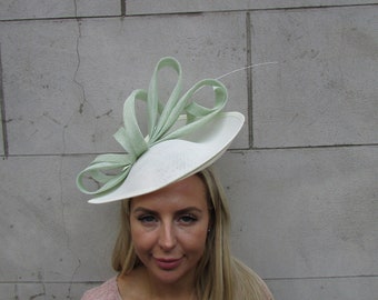 Large Cream Light Mint Green Fascinator Hat Big Teardrop Hatinator Wedding Guest Races Headpiece Hairband c1d