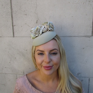 Light Sage Green Flower Pillbox Hat Hair Fascinator Wedding Races Headpiece Headband Hairband Floral sh-148