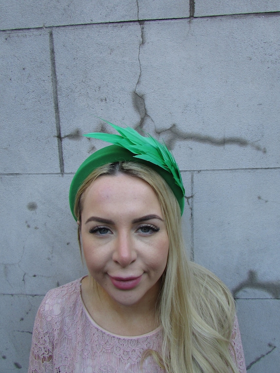 New Bright Emerald Green Shamrock Feather Padded Headband  display picture 2