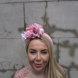 Light Peachy Blush Pink Light Dusky Pink Rose Flower Feather Velvet Padded Headband Fascinator Headpiece Wedding Races Halo u11911 uu