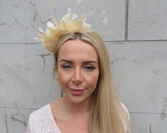 Champagne Feather Fascinator Races Wedding Guest Headpiece Hairband Alice Band Headband Modern Ladies Day Thin Headband Cream u11808a