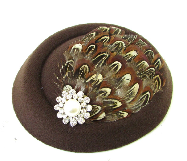 Brown Pheasant Feather Pillbox Hat Fascinator Hair Clip Vintage 1940s White 547