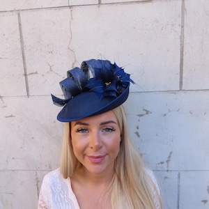 Large Navy Blue & Gold Disc Feather Flower Fascinator Hat Races Hatinator Wedding Guest Hairband Headband Headpiece Statement Ascot u11605