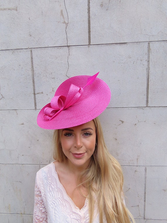 One off Piece Large Hot Pink Straw Style Hat Fascinator  display picture 2