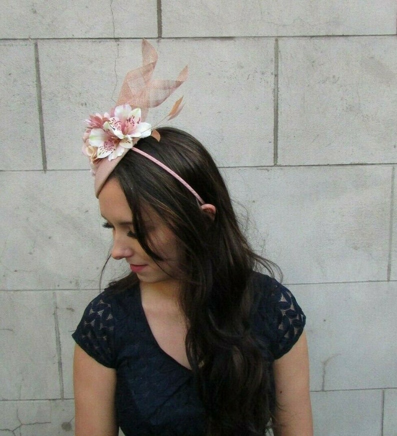 Sale Nude /& Blush Light Pink Flower Feather Hat Fascinator Races Wedding Hair 9023C297
