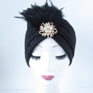 osfa Forest green Velvet Lime Ostrich /& Emerald Green Rooster Feathers The Lady Olwen Fascinator Flapper wrist cuff Rhinestone Button