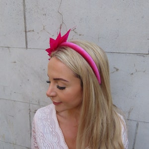 Magenta Statement Feather Velvet Padded Headpiece on a Thin Headband Fascinator Headpiece Wedding Guest Hairband Halo Races u12906