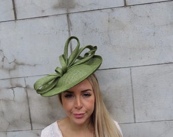 Grande cappello Sinamay verde oliva con disco per matrimonio u11112