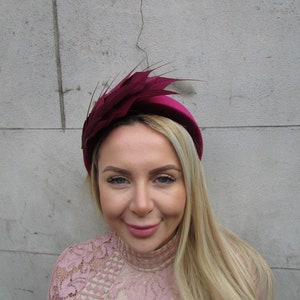 New Dark Burgundy Fascinator Wine Dark Red Feather Velvet Padded Headband Headpiece Halo Padded Hair Crown Races Wedding u1p
