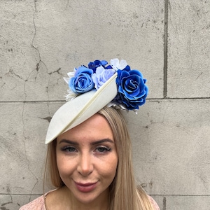 Large Cream & Cornflower Royal Light Blue Rose Flower Fascinator Disc Hat Hatinator Races Headpiece Floral Wedding u10107