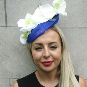 Koningsblauwe crème orchideebloem schotel schijf hoed Fascinator Races bruiloft 7255 afbeelding 3