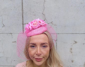 Baby Pink Rose Flower Birdcage Veil Fascinator Pillbox Hat Races Wedding Guest Headpiece Light Pink Sinamay u12710