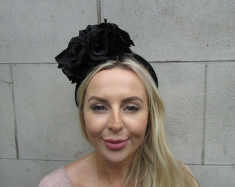 Diadema acolchada de terciopelo con flor de rosa negra, tocado, adorno para el cabello, diadema para bodas y carreras, halo SH-34