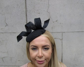 One off piece - Black Fascinator Hat Headband Wedding Guest Races Hair Headpiece Pillbox Hat Headband Hairband u10402