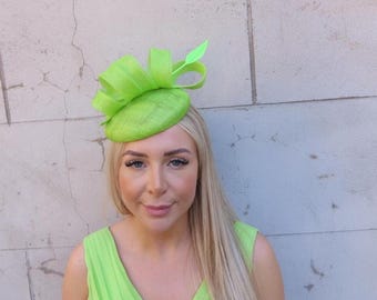 Lime Green Sinamay Feather Pillbox Hat Fascinator Wedding Guest Races Hatinator u10204