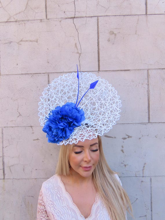 One off Piece Large White & Royal Blue Rose Flower Straw  display picture 3