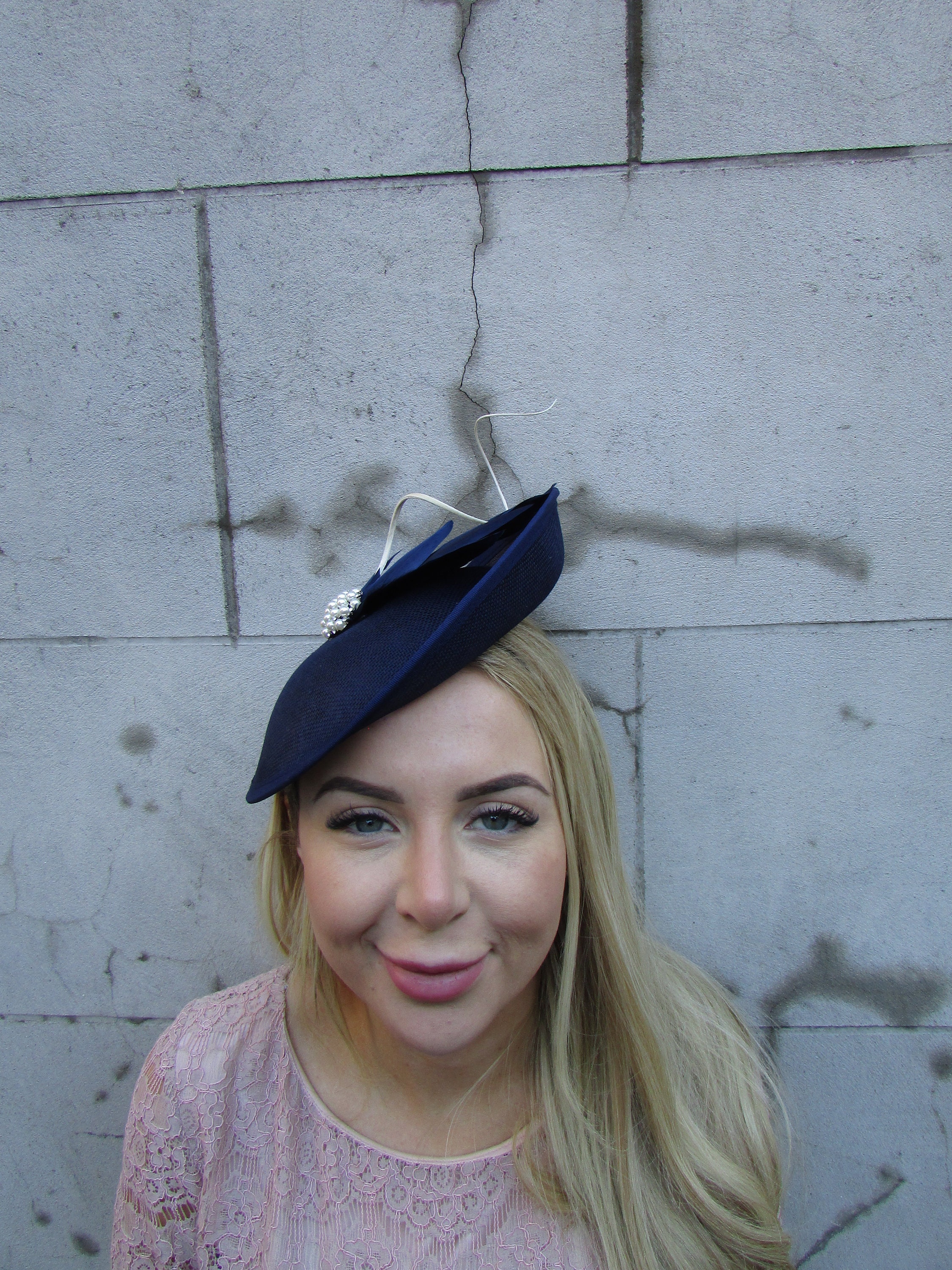 Navy Blue Ivory Feather Fascinator Disc Saucer Hat Sinamay  display picture 1