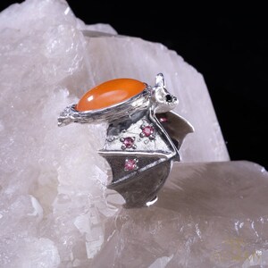 Bat Totem Ring * grootte 6,75 * Carneool zwart Spinel + Rhodolite Garnet * gratis DHL Express verzending * 71113gr3