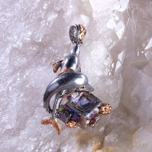 Dolphin Hanger : Bismut + Peridot * Gratis DHL Express Verzending * 7718gp5