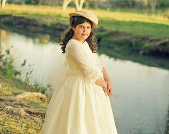 Girl COMMUNION Dress. Model VICTORIA. Create your OWN communion outfit. First communion girl gown. Communion outfit. Ivory flower long dress