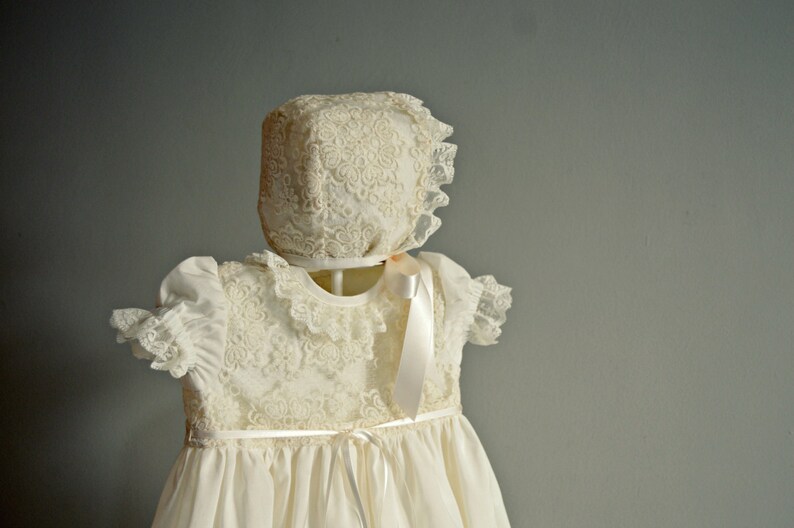 Different colours Naming day.Baptism. Imperial /& bobbin lace.Custom your OWN outfit Easter Girl Dress Mod- DOLORS Heirloom Christening