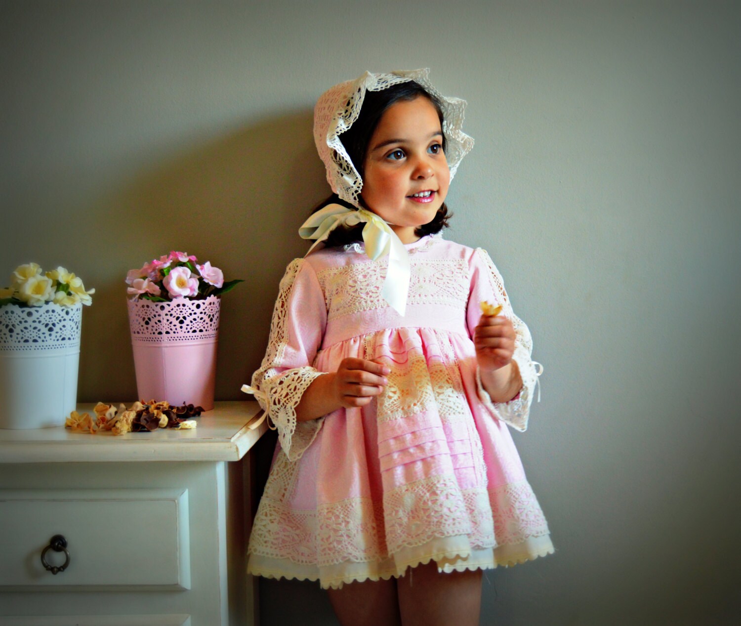 ROMINA (1T à 6A+).Robe en dentelle aux fuseaux.Créez votre PROPRE tenue.Célébration spéciale.Baptême.Communion.Mariage.Pâques.Héritage.Anniversaire.