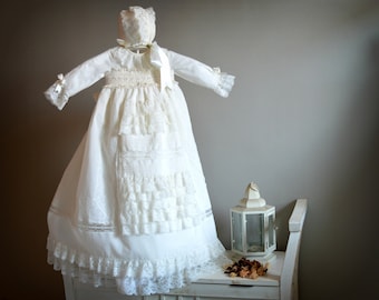 SCARLETT. Robe de baptême pour bébé. (0 à 18M). robe chrétienne de luxe, héritage de baptême familial.