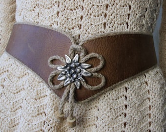 Vintage bruin beige lederen riem Alpen Trachten Duitse Oostenrijkse traditionele folkriem