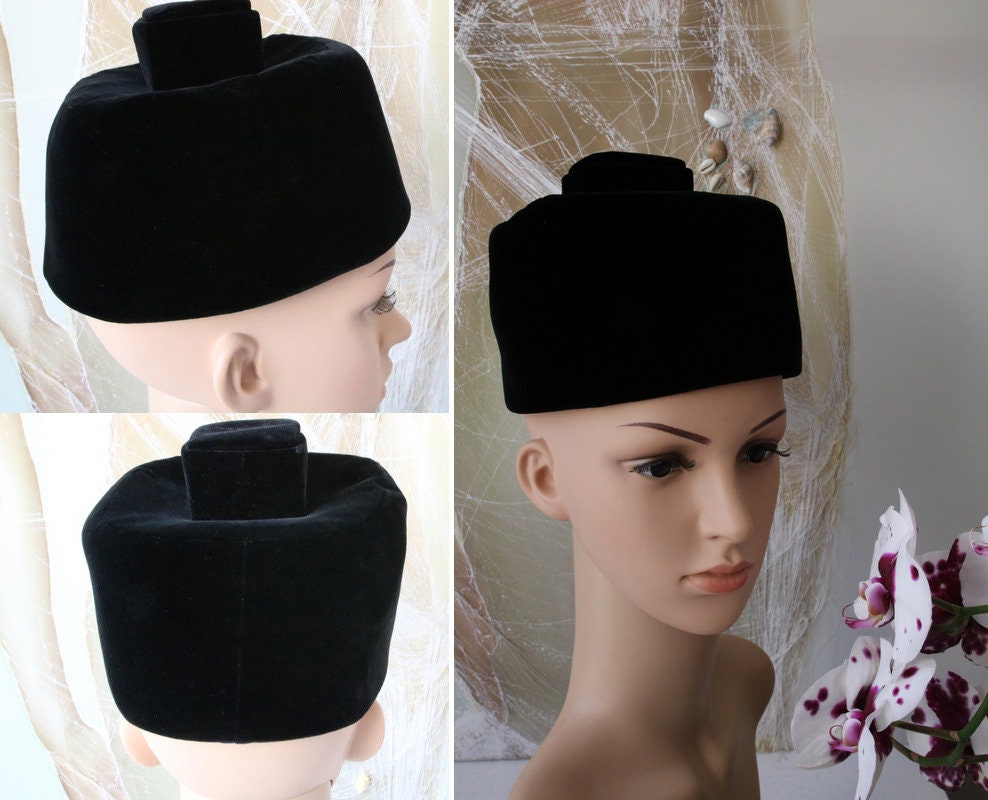 Vintage Black Velvet Small Trilby Hat 