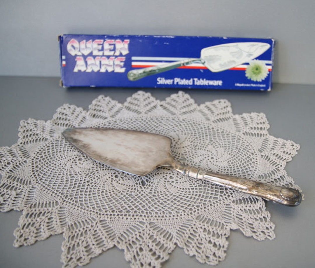 Queen Anne Cake Cutter Vintage Cake Cutter Silver Plated Etsy