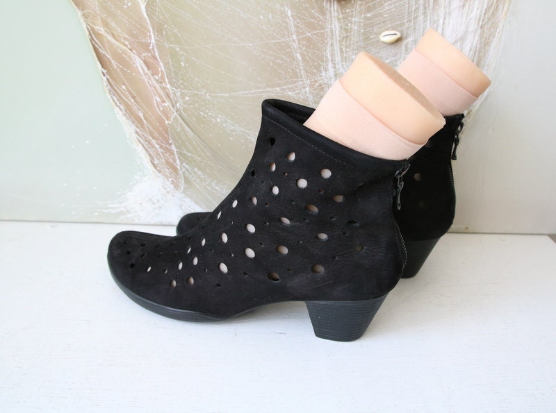 arche ankle boots