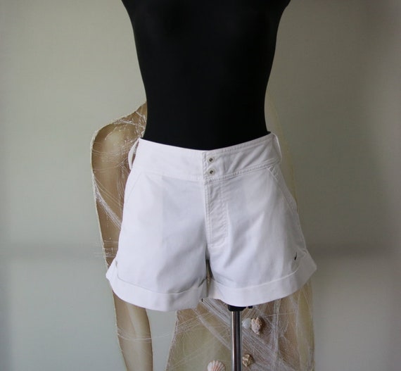 Nike women's hotsell vintage shorts
