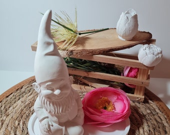 Elastic latex mold casting mold for figures of beautiful sitting gnome / dwarf (204) suitable for relief casting compounds. Cast your own gnome