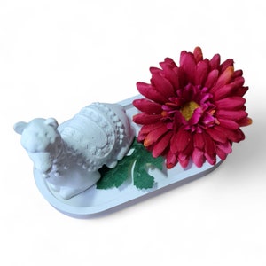 Handmade latex mold, rubber mold, mold, casting mold for a sitting alpaca lama (255) for creating alpaca figures DIY
