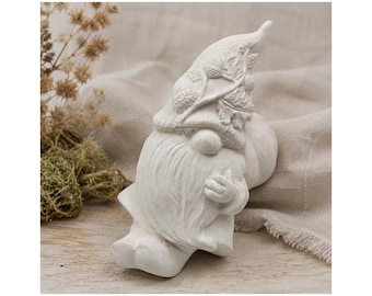 Reclining Autumn Gnome with Acorns Latex Mold 7.3x4.9x8.8 cm Casting Mold for Concrete Resin Plaster Handmade Germany