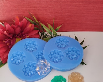 Flowers flat silicone mold for jewelry, earrings, necklaces, suitable for epoxy resin, soap, wax and much more