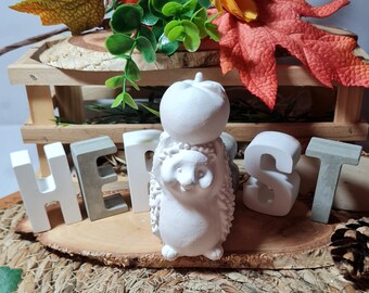 Durable latex mold for concrete hedgehog with apple (085). Perfect autumn decoration, reusable and charming. Hedgehog molding made easy!