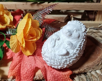 Casting mold made of latex to make a hedgehog figure from relief casting compound or concrete. Latex mold casting mold for sculptures Autumn Hedgehog (055)