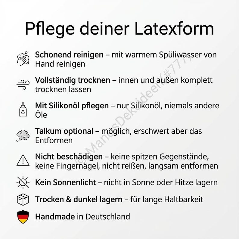 Infotafel „Pflege deiner Latexform“ mit Stichpunkten zu Reinigung, Puder, Silikonöl und Lagerung