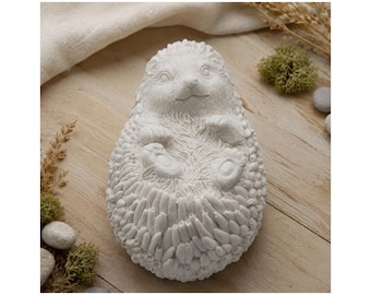 Curled Hedgehog Latex Casting Mold for Concrete Resin Plaster, Small Autumn Garden Figure, approx. 5.4 x 7.5 cm, Handmade Germany