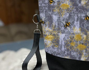 Medium sized knitting bag in honeycomb print for light sweaters, shawls or other multi-skein projects