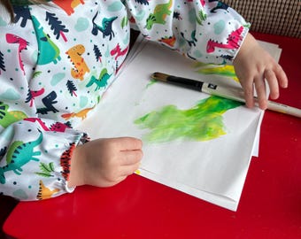 Bata impermeable de manga larga para niño