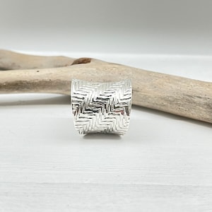 ZigZag Pattern Silver Ring, 925 Sterling Silver, Sizes 7 to 9, Zig Zag Ring