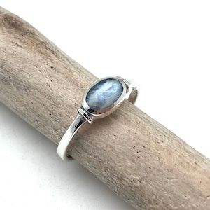 Moonstone Silver Ring 4-10 / Modern Moonstone Ring / Minimalist Moonstone / Healing / 925 Sterling Silver / Half sizes available per request